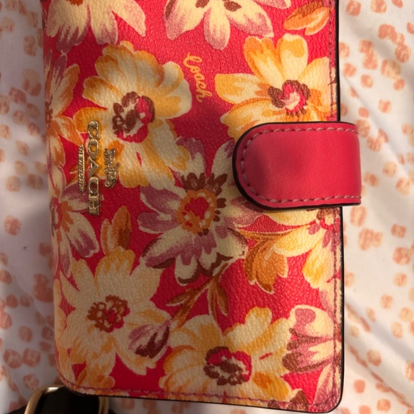 Wallet - Picture 3 of 3